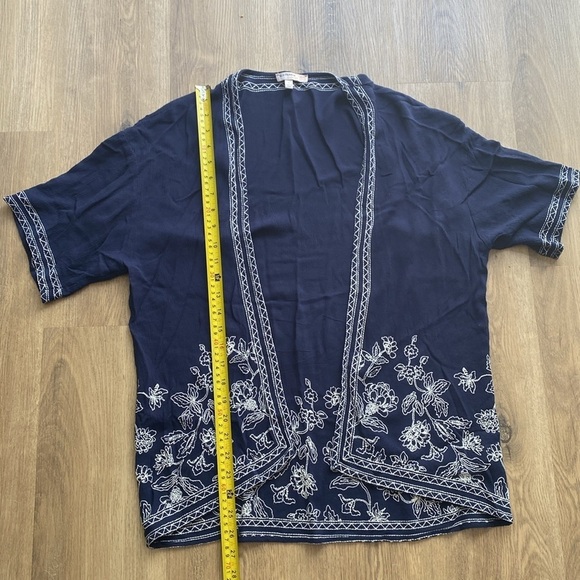 Blue Pepper Vintage open front top with stitched floral detail - Picture 13 of 13